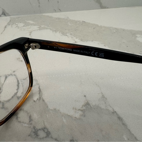Men’s Tom Ford Frame TF5818-B - Picture 7 of 10